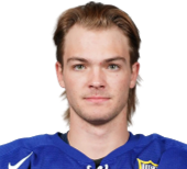 Carter Mazur headshot